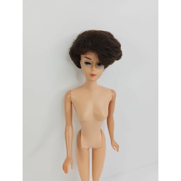 Vintage Brunette Bubble Cut Barbie Doll #850 Mattel 1960s Japan Green Ears Read - Picture 3 of 16